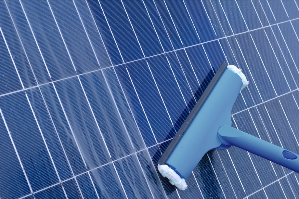 Solar panel array pure water cleaning