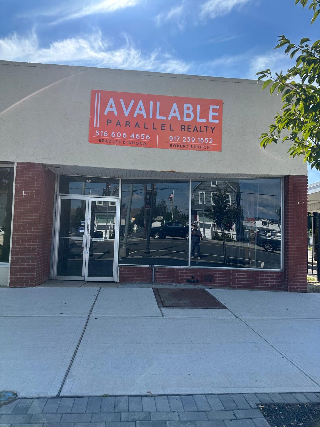 Space available banner for Parallel Realty